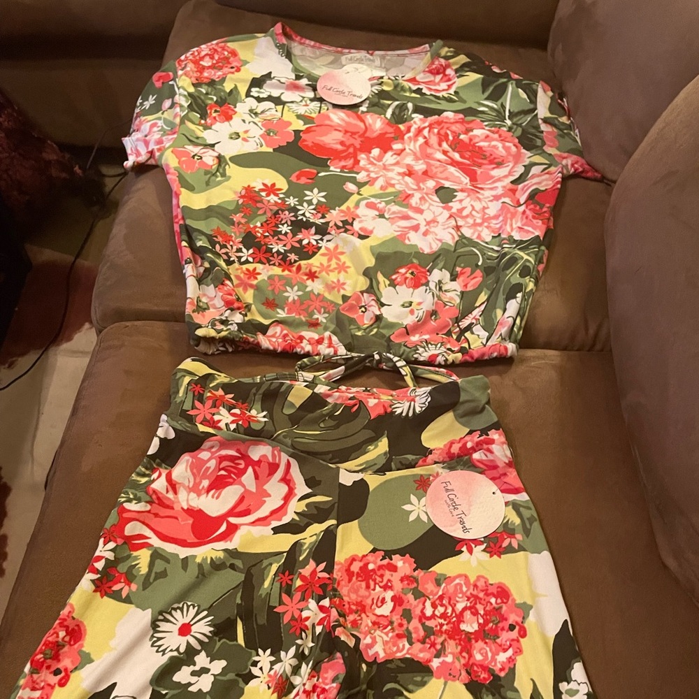 Floral 2 piece biker short set